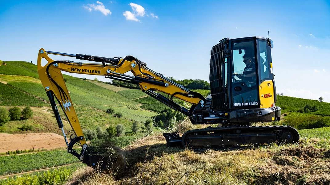 new-holland-launches-a-complete-brand-new-range-of-mini-excavators-02.jpg