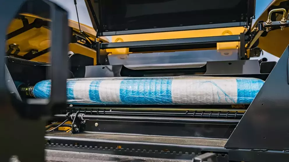 roll-baler-net-and-film-wrap-02 (1).webp