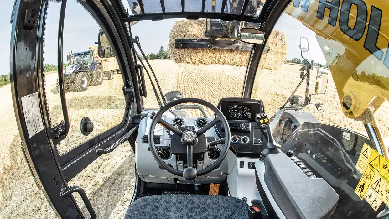 th-telehandlers-cab-and-comfort.webp