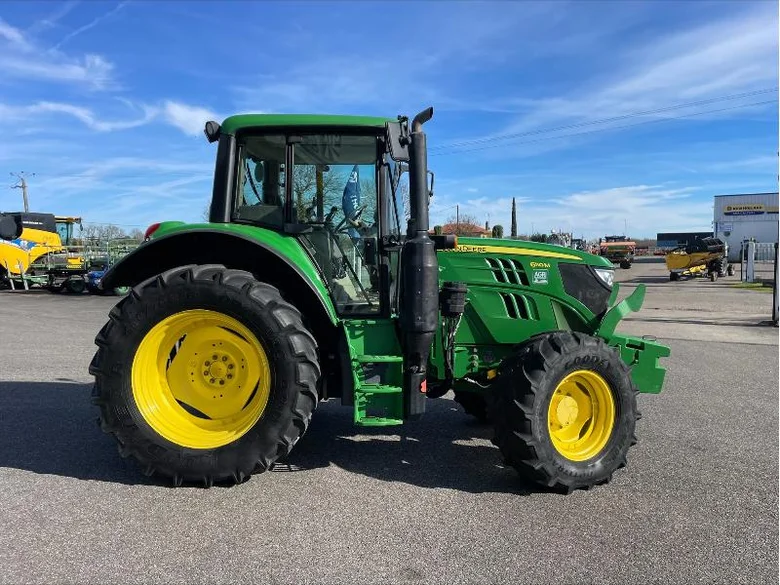 Tracteur JOHN-DEERE 6110